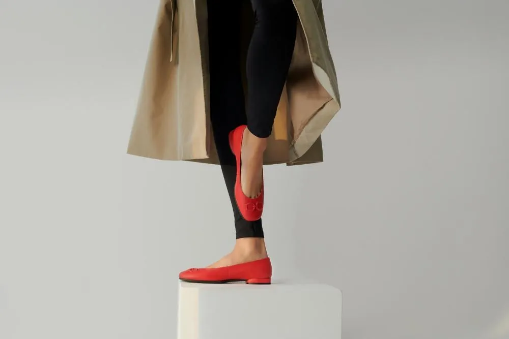 How to form an assortment of shoes so that the ratio of basic and fashion models is optimal