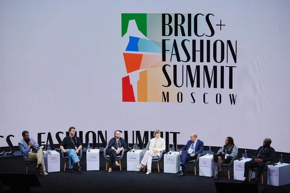 Il quarto BRICS+ Fashion Summit si terrà a Mosca dal 28 al 30 settembre.