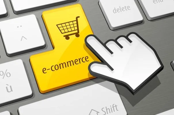 АКИТ предлагает обязать интернет-магазины принимать к оплате карточки