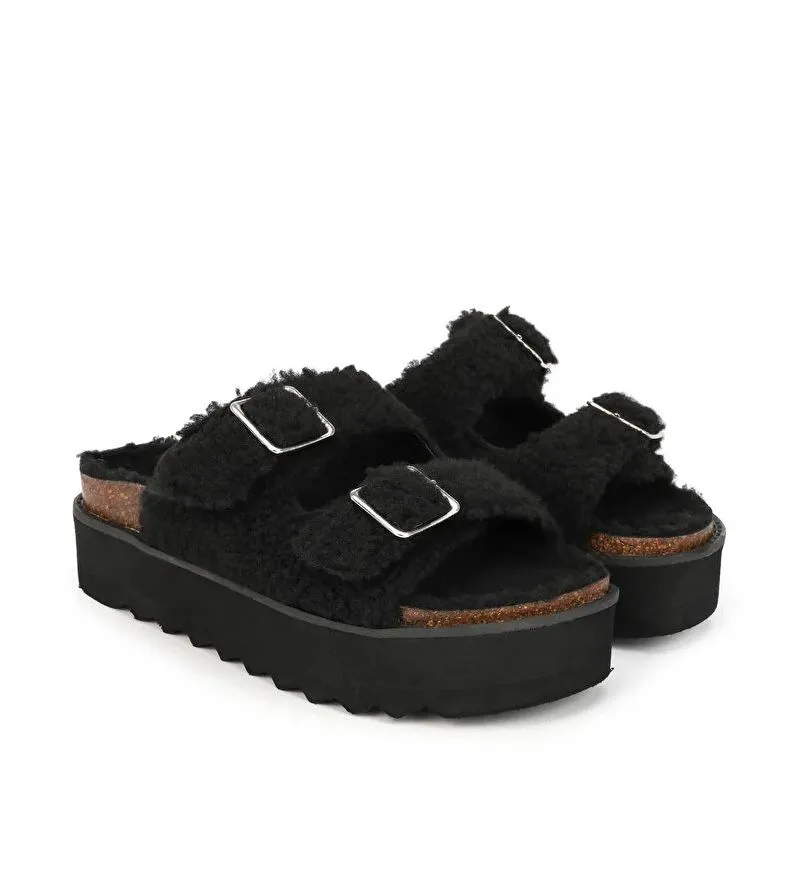 Turkish clothing and footwear brands are in talks to open stores in Russia