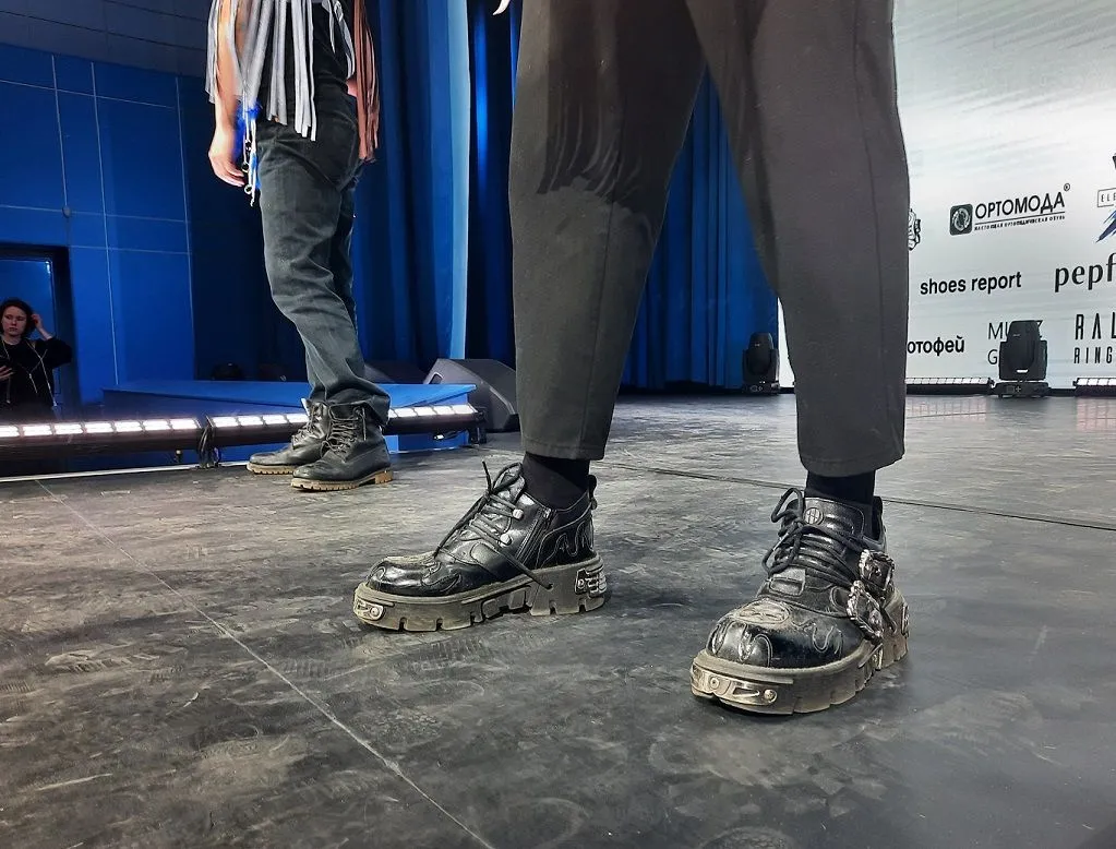 Die Qualifikationsrunde des Shoes-Style-Wettbewerbs für Schuh- und Accessoire-Designer fand in Moskau statt.
