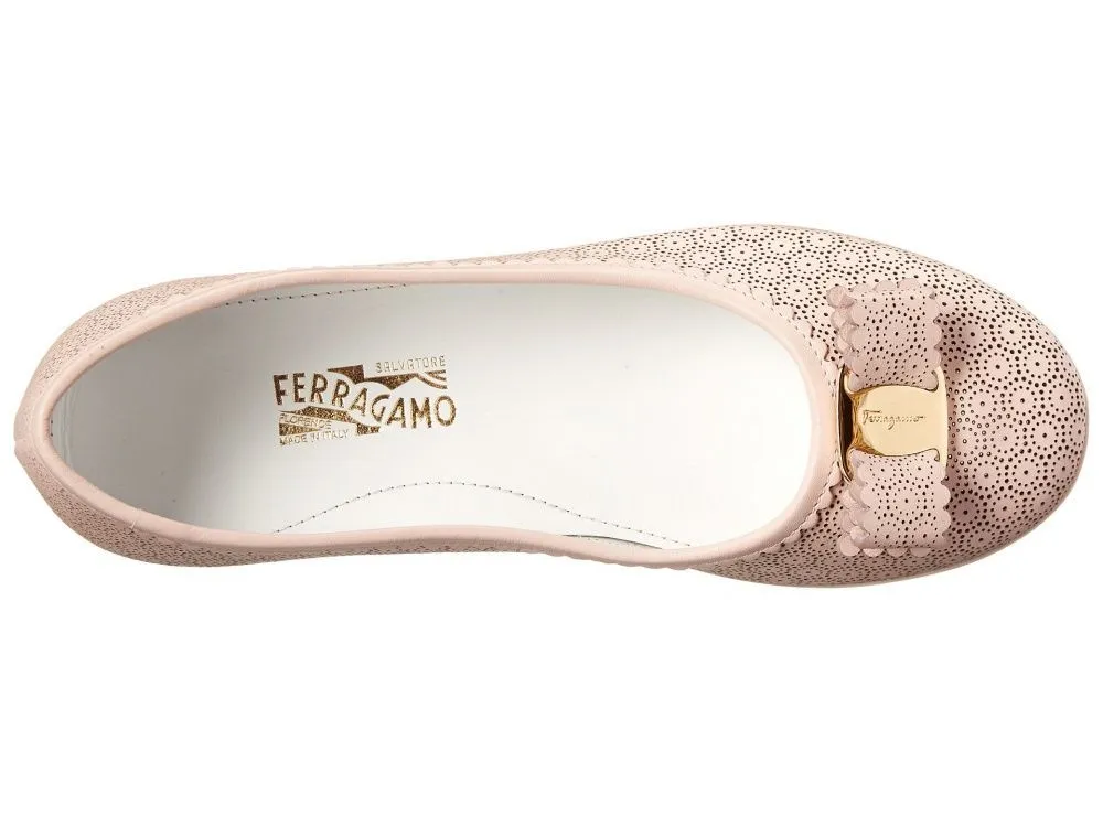 У Salvatore Ferragamo появилась детская коллекция обуви