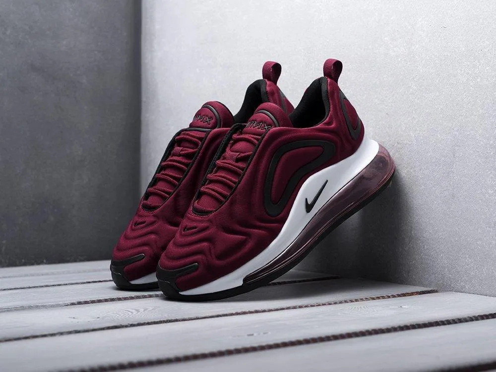 Китайские потребители бойкотировали товары Nike и Adidas 