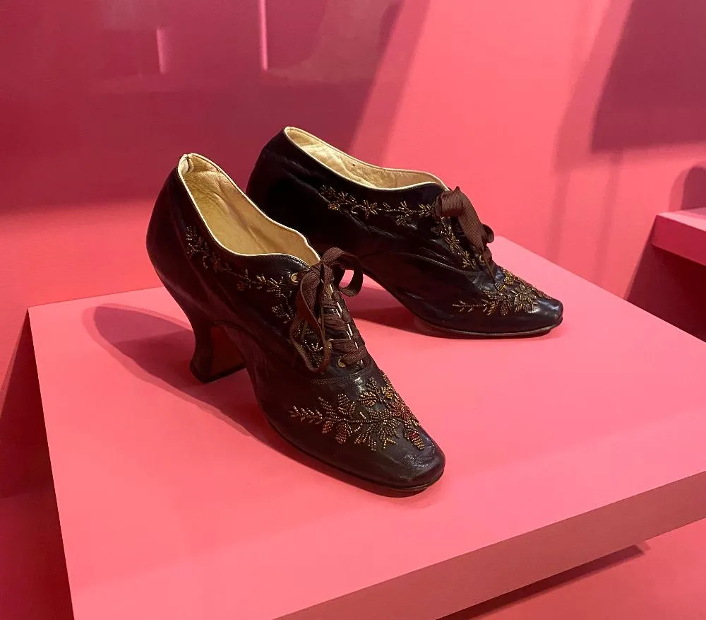 “Shoe Stories” è un progetto didattico ed educativo della rivista Shoes Report e del Museo storico statale