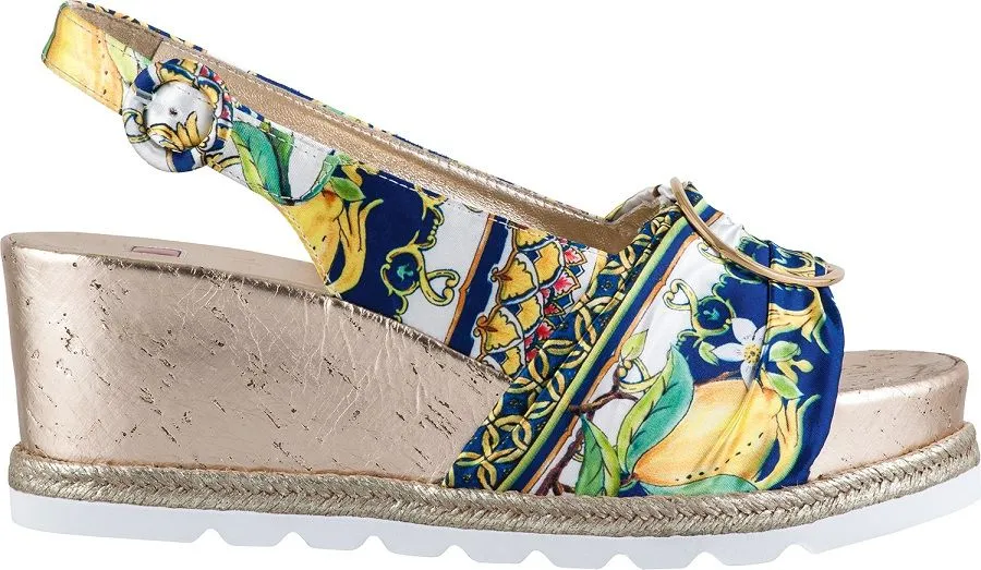 Högl launches spring-summer'19 collection in a cheerful Italian style
