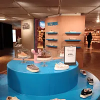 HeyDude открыл поп-ап магазин в парижском универмаге Galeries Lafayette
