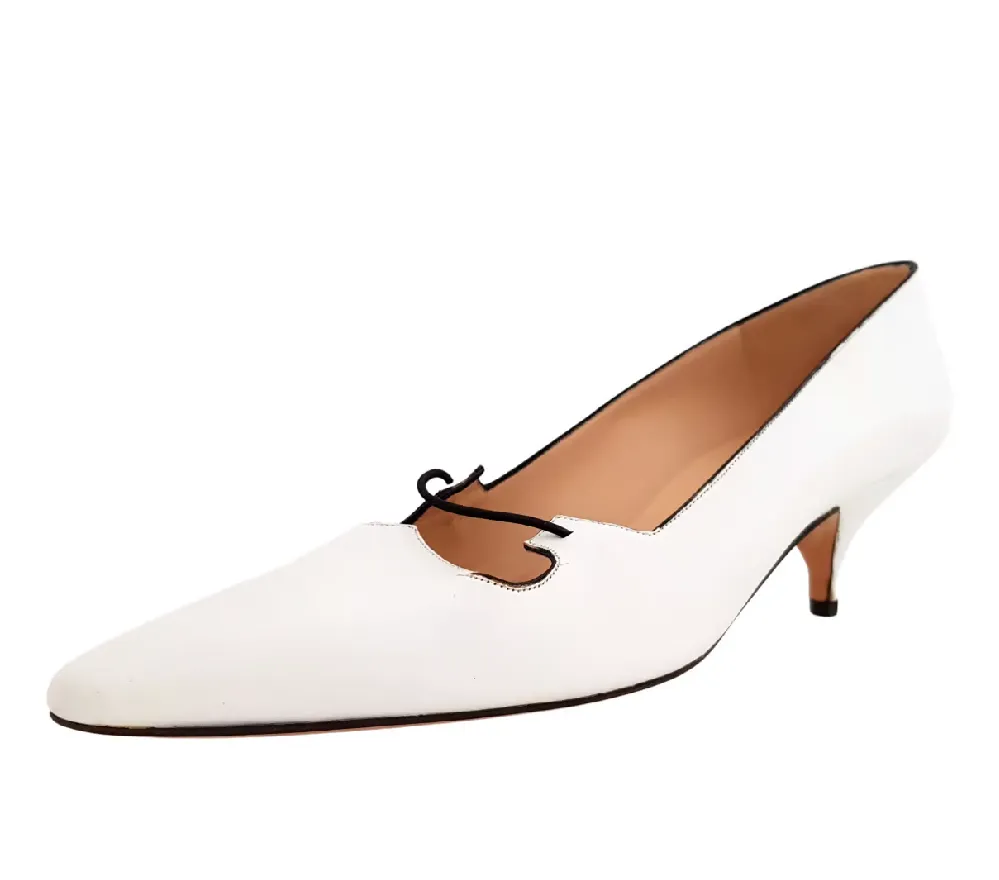 Manolo Blahnik  сообщил о росте продаж  и прибыли в 2022 году