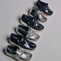 Clarks отмечает ежегодный День Wallabee 