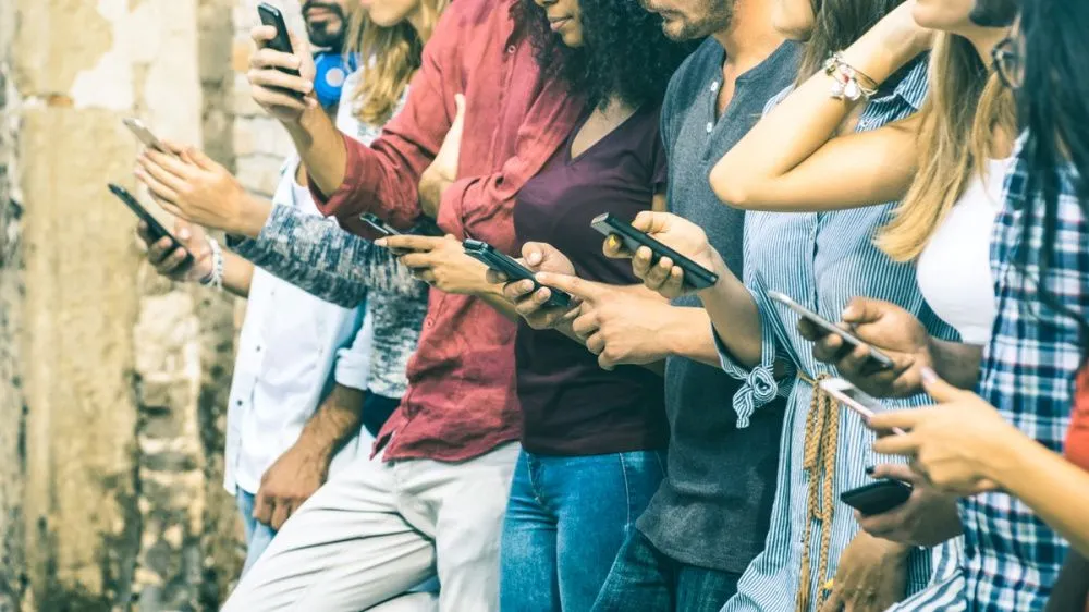 Verkehr durch online. Wie soziale Netzwerke dem Geschäft helfen, den Umsatz im Urlaub zu steigern