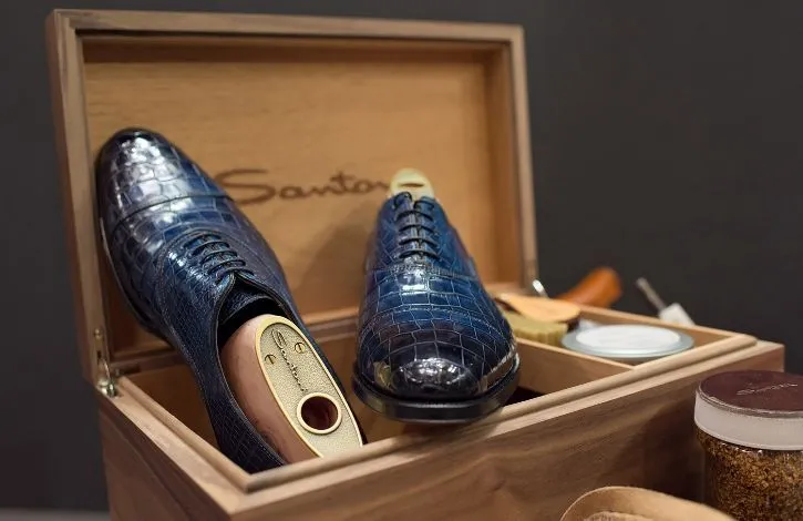 Santoni brindará la oportunidad de pintar zapatos por encargo