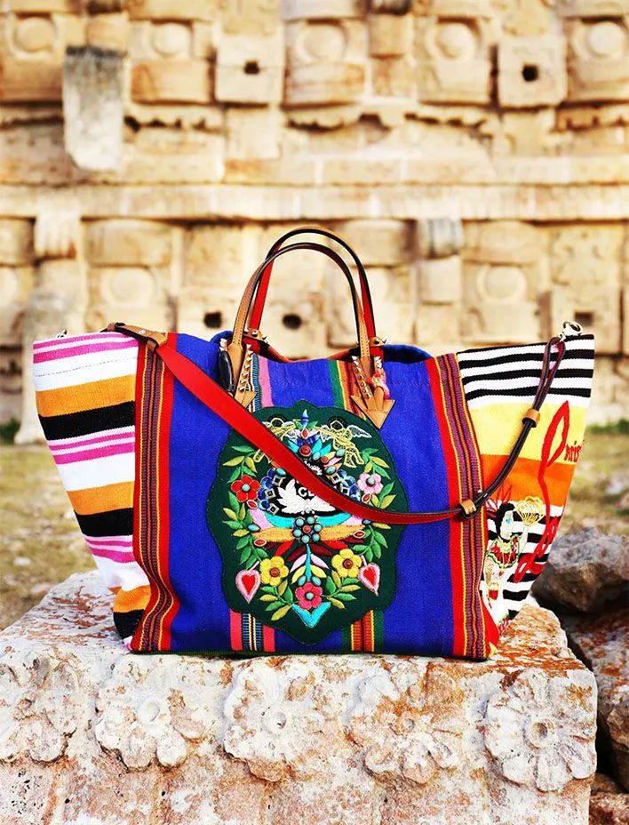 Christian Louboutin создал сумку по мотивам культуры Майя