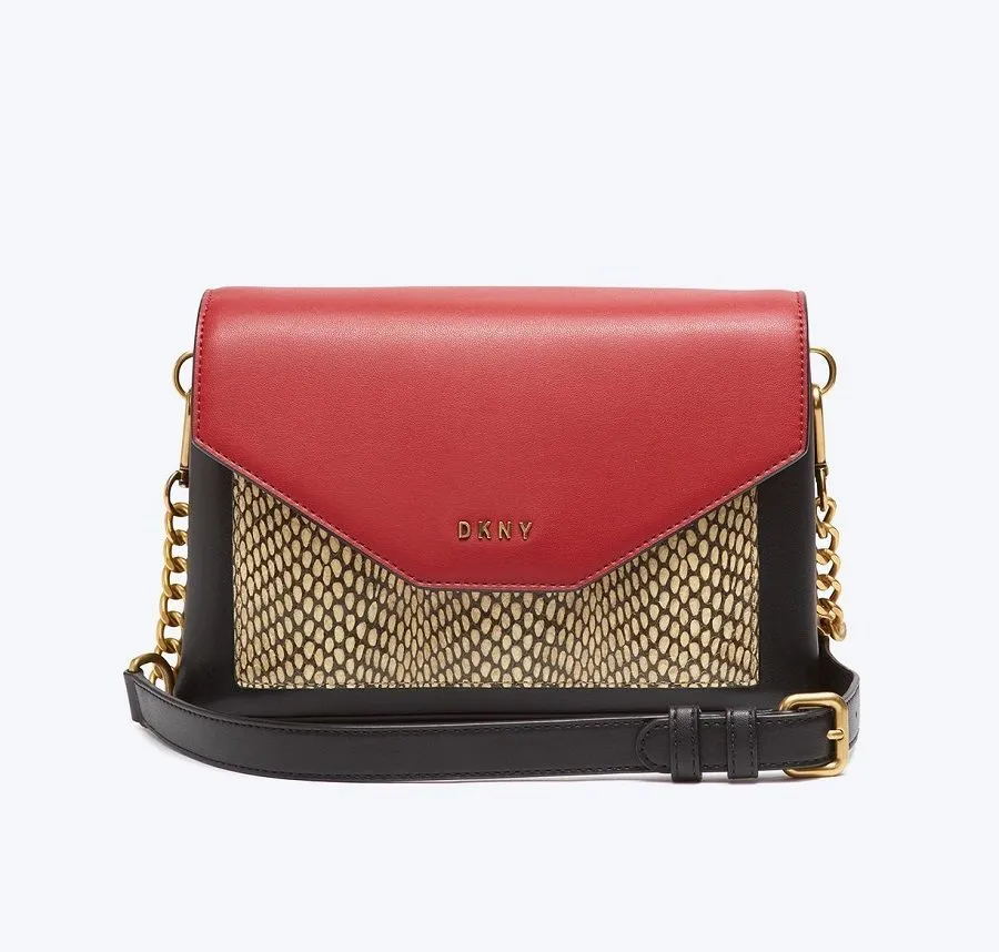 DKNY презентует актуальную коллекцию сумок