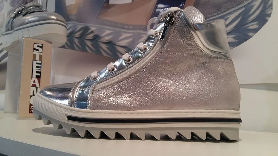 Впервые на Euro Shoes Premiere Collection – бренды Stefano и Genuins