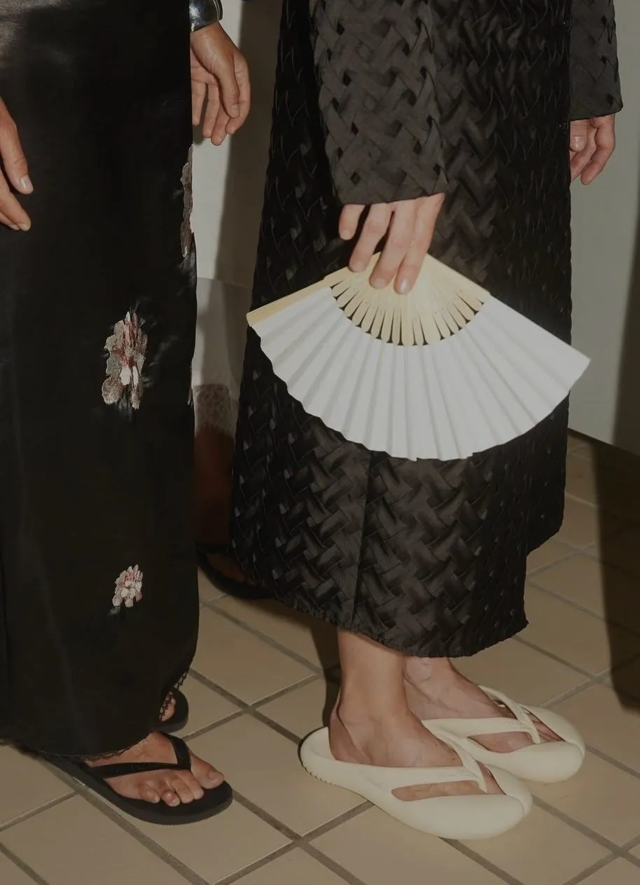 Futuristische Havainas-Slipper auf der Copenhagen Fashion Week gezeigt