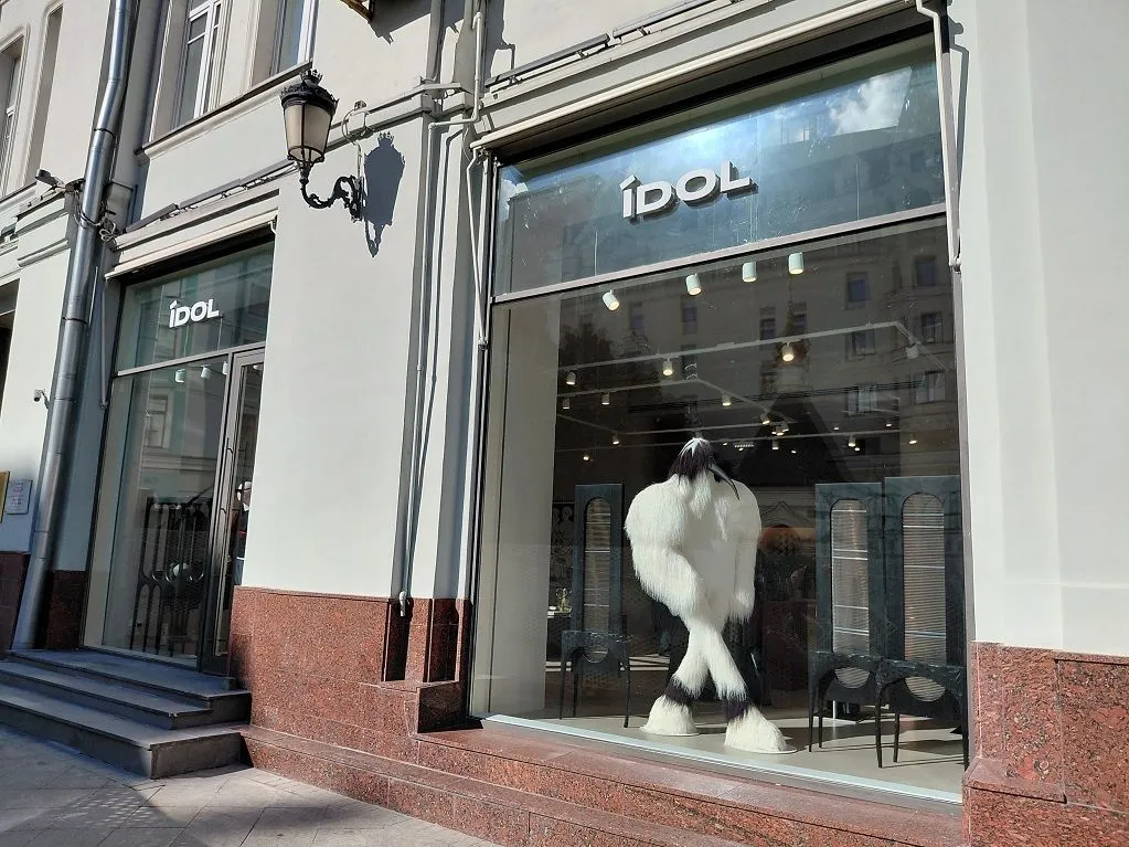 Бренд одежды и обуви Idol открыл магазин в Столешниковом переулке